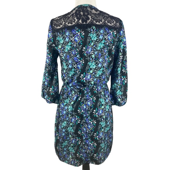 Charlotte Russe Floral V Neck Dress Lace Detail Size Small - Picture 6 of 16